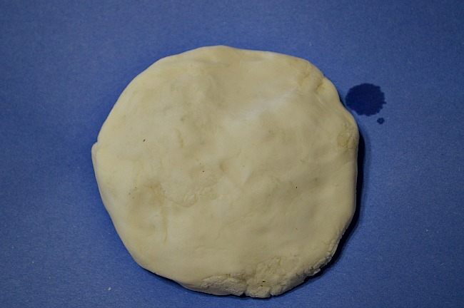 easter cornstarch play dough