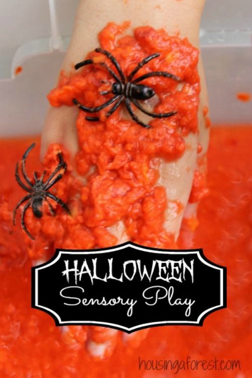 Halloween-Sensory-Play-2