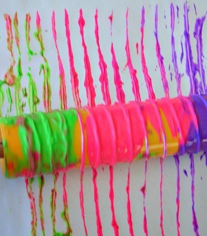 art activities for kids with yarn and color