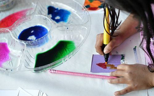 art project for kids where they make DIY stickers