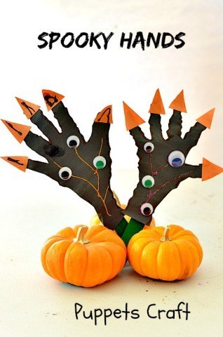 Simple and Spooky Halloween Craft for kids. Great for teaching scissors skills