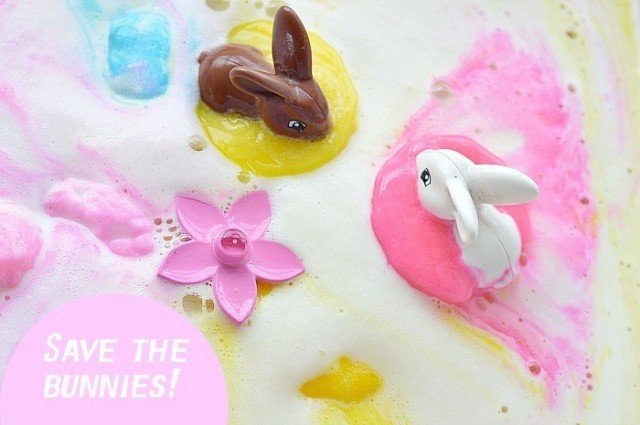 easter sensory science activity for kids with lots of fizzing and foaming