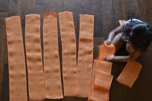 fall-crafts-with-burlap
