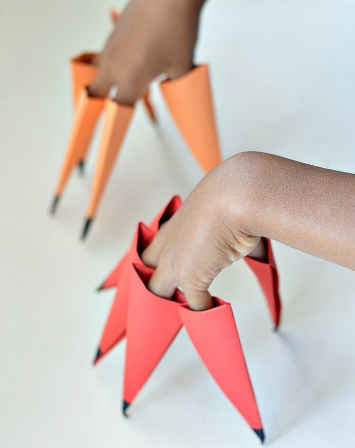 Easy Origami for Kids : Make Witch Fingers for Halloween – Fun Littles