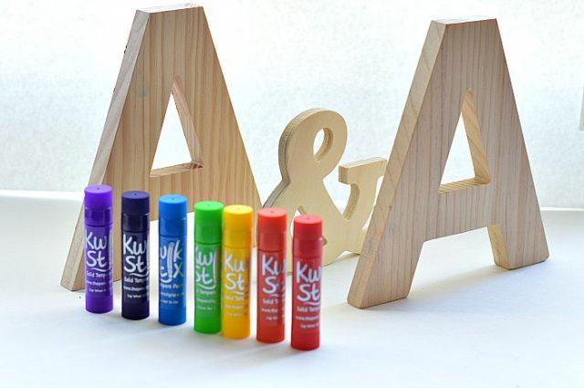 paint-wood-letters-with-paint-sticks